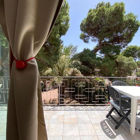 Sabrina Apartments Porto Pino Bagian luar foto